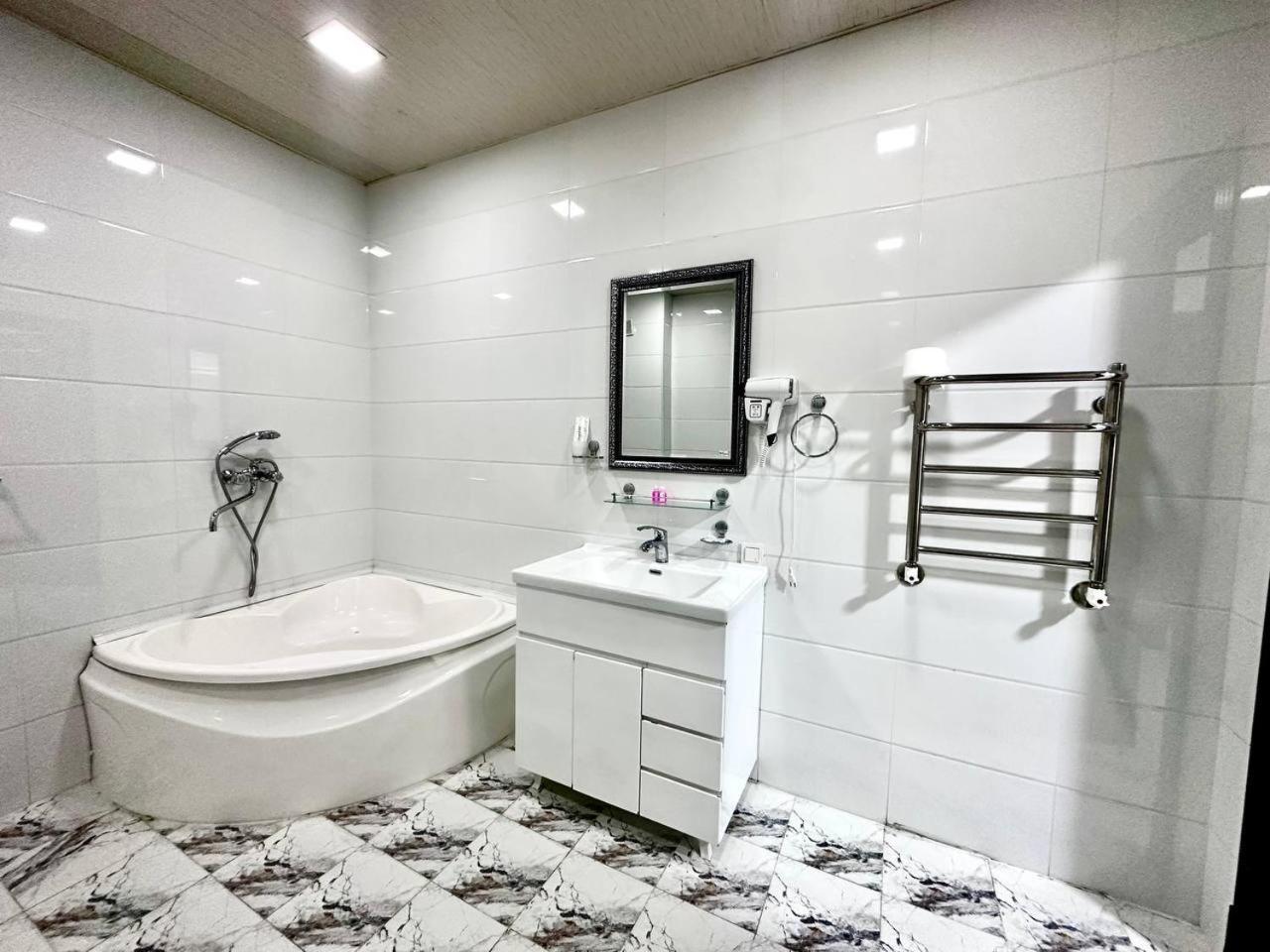 Izza Palace Hotel 150Mbs Wifi Ташкент Екстериор снимка